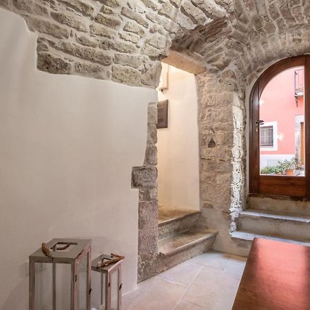 Dimora Sant'Ignazio Guest House Боса Экстерьер фото