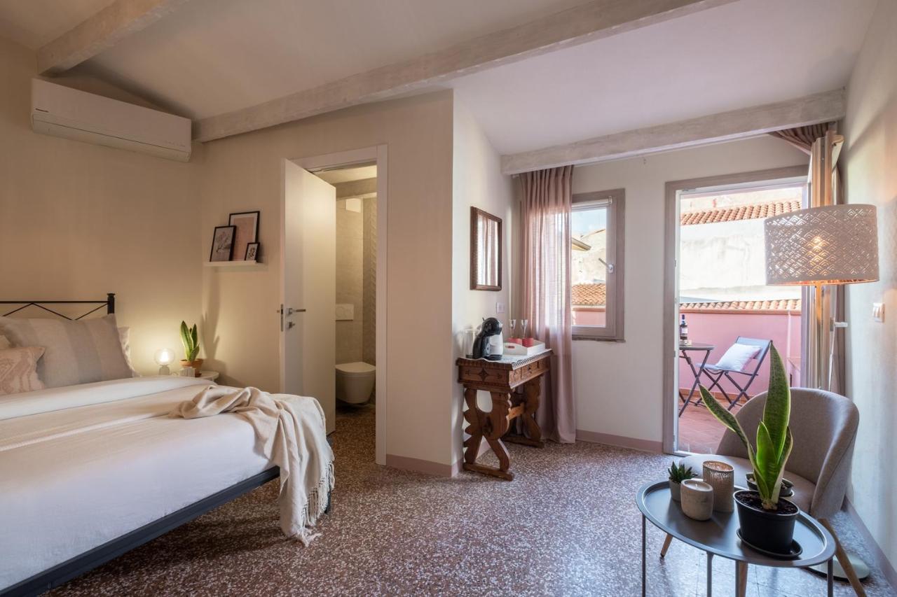 Dimora Sant'Ignazio Guest House Боса Экстерьер фото
