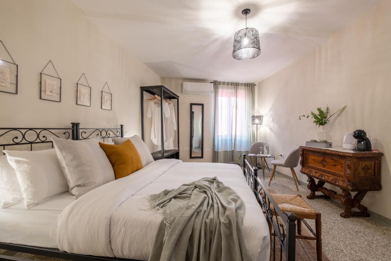 Dimora Sant'Ignazio Guest House Боса Экстерьер фото